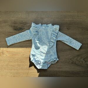 Little Me Baby Girl 6-9 Month Rash Guard Swimsuit Blue  w/White Flowers Like New